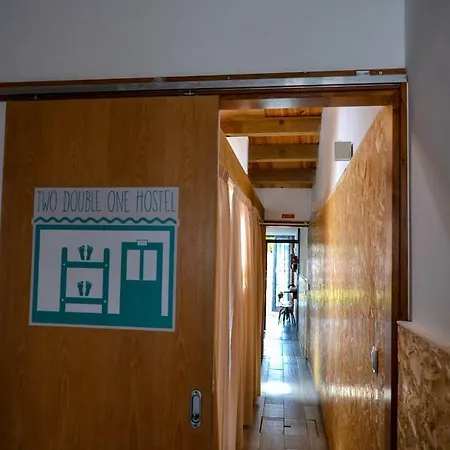 Two Double One Hostal Vila do Conde